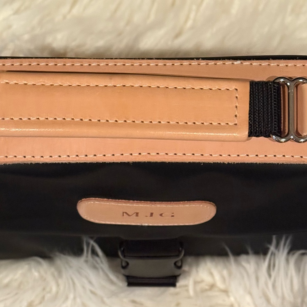 Jon Hart Black Canvas and Leather Padded Laptop 15 inch Case, Pre-loved like New - Picture 3 of 12